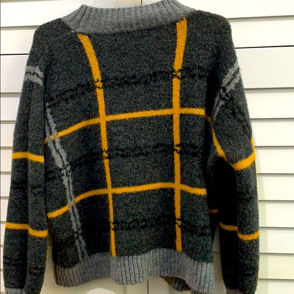 Cute long sleeves sweater - Picture 2 of 4